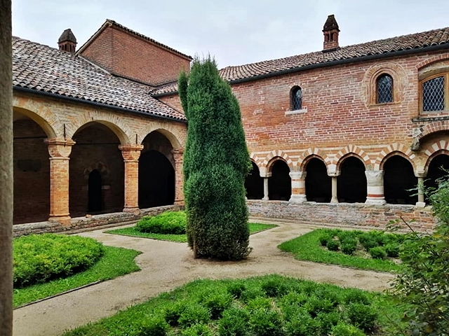 Abbazia_di_Santa_Maria_di_Vezzolano_6